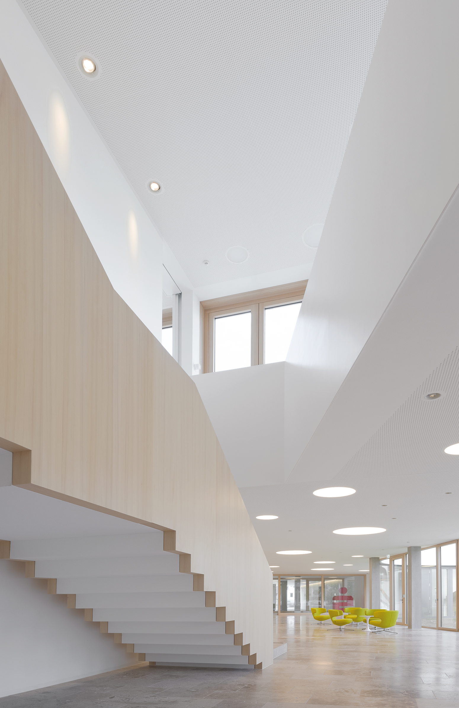 Elegant und unaufdringlich - die Treppe überzeugt durch klare, zeitlose Struktur.