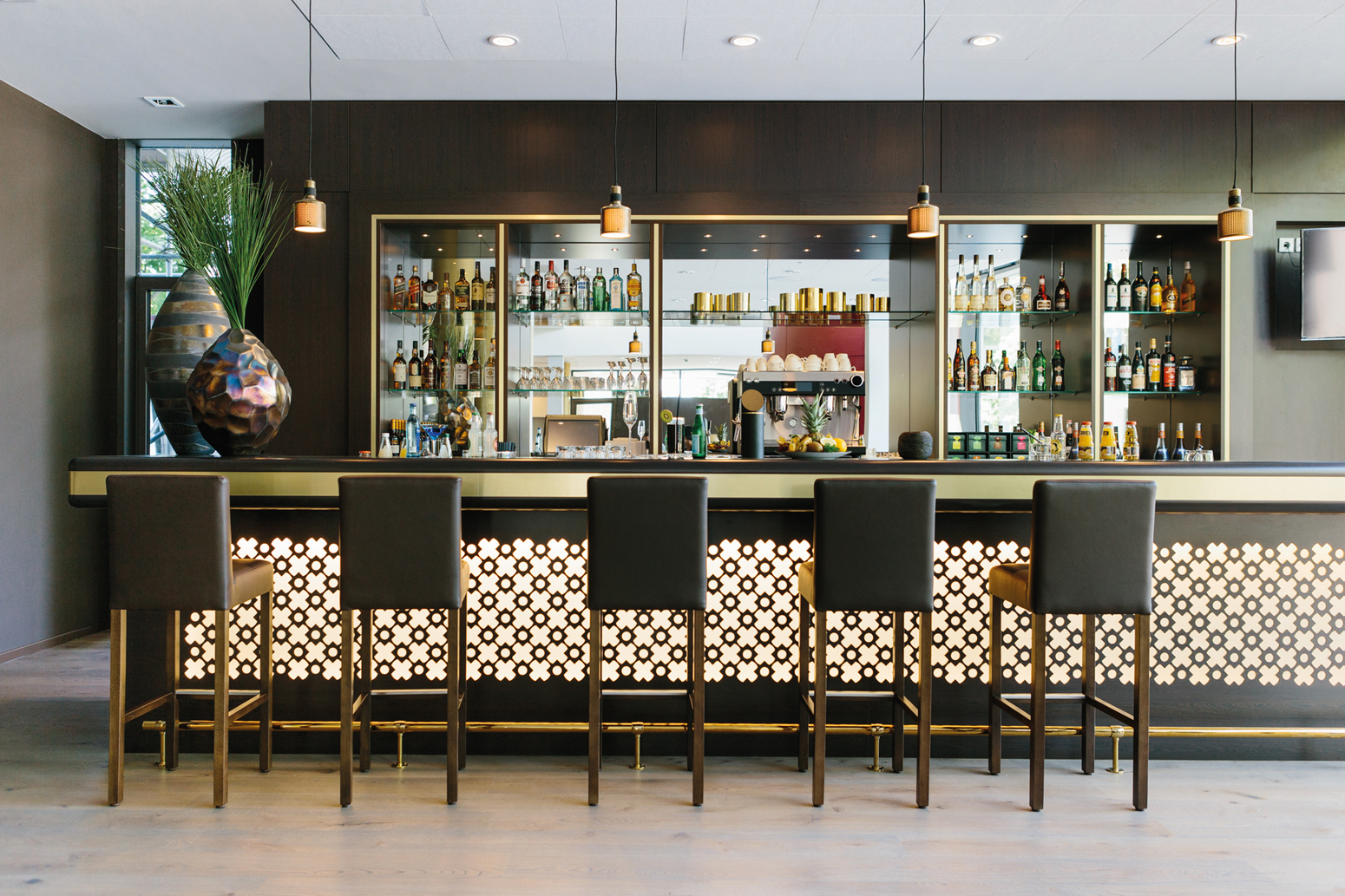 Wohlfühlatmosphäre 
an der Bartheke.